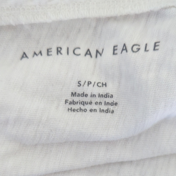 American Eagle Outfitters White Crop Camisole with Spaghetti Straps - Picture 7 of 7